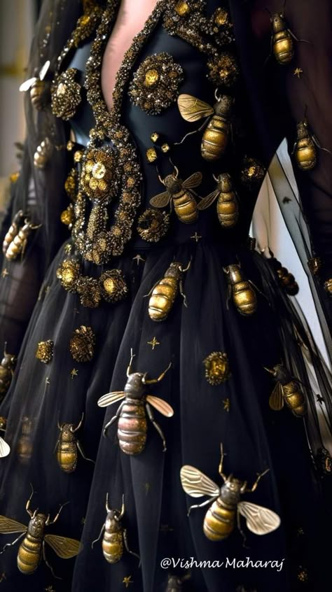 Bug Clothes Aesthetic, Bug Aesthetic Outfit, Bug Outfit Aesthetic, Honey Inspired Outfits, Bug Inspired Fashion, Bee Armor, Bee Inspired Outfit, Insect Dress, Insect Fashion