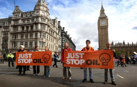 Roadblocks, soup hurling, superglue … Just Stop Oil protests divide activists on direct action | Climate crisis | The Guardian Climate Action Painting, Green Lobby, 2020 Protest, Climate Crisis Posters, Protest Signs Climate, Extinction Rebellion, Direct Action, Change Is Coming, Climate Crisis