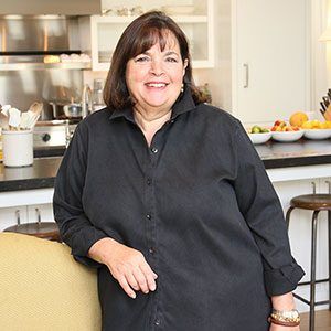 9 Quick Tips to Help You Cook Like Ina Garten Ina Garten Chicken Salad, Blue Cheese Burgers, Ultimate Burger, Easy Chocolate Mousse, Gourmet Food Store, Ground Sirloin, Chocolate Mousse Recipe, Barefoot Contessa, Pancakes And Waffles