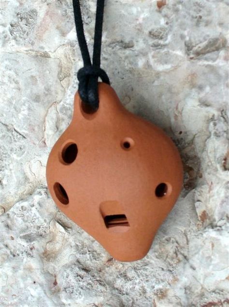 Clay ocarinas are my favorite. Clay Whistles Ideas, Clay Instruments, Ceramic Flute, Clay Ocarina, Ceramic Glaze Recipes, Sculptures Céramiques, How To Make Clay, Hand Built Pottery, Pinch Pots