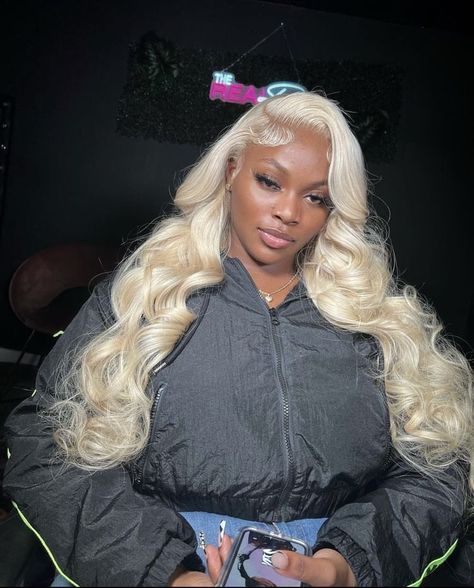 Bombshell Curls, Frontal Wig Hairstyles, Birthday Hairstyles, Blonde Lace Front Wigs, Hair Ponytail Styles, Dope Hairstyles, Platinum Blonde Hair, Ponytail Styles, Front Lace Wigs Human Hair