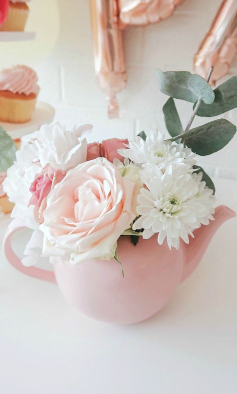 Pink Floral Birthday Theme, First Birthday Tea Party, Floral First Birthday Party, Pink Party Decor, Girls Tea Party Birthday, Princess Tea Party Birthday, Diy Tea Party, Kids Tea Party, Birthday Tea Party