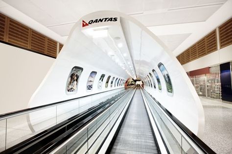 Qantas experiential travelator in conjunction with Tourism NZ Experiential Advertising, Experiential Marketing Events, Moving Walkway, Guerrilla Marketing, Experiential Design, Tourism Marketing, Australian Travel, Environmental Graphic Design, Experiential Marketing