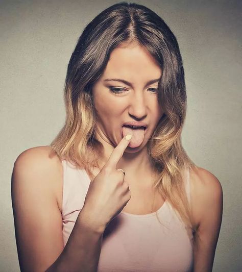 Bad Taste In The Mouth – Symptoms, Causes, Home Remedies, And Prevention Tips Bitter Taste In Mouth, Bad Taste In Mouth, Clogged Ears, Remedies For Dry Mouth, Muscle Twitching, Jaw Pain, Dry Cough, Dry Mouth, Tongue Health