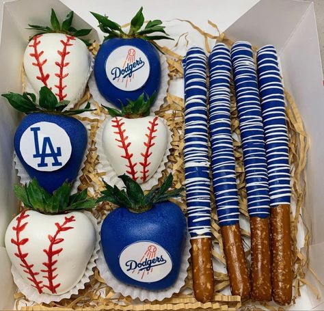 Dodgers Birthday Party, Baseball Theme Cakes, Fathers Day Chocolate, Gourmet Chocolate Covered Strawberries, Fathers Day Cupcakes, Fathers Day Gift Basket, Strawberry Box, Baseball Theme Party, Strawberry Gifts