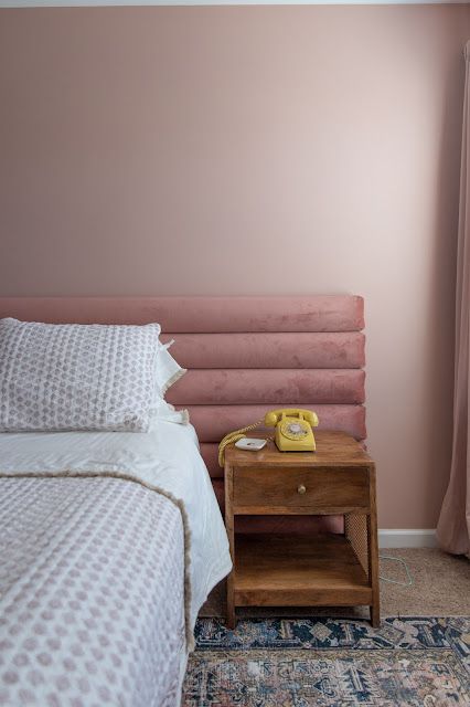 Blush Headboard, Mauve Headboard, Pink Velvet Bed Green Wall, Pink Headboard Bedroom Ideas, Velvet Panel Headboard, Pink Bedframe Kids Rooms, Pink Velvet Bed, Pink Velvet Headboard, Light Pink Velvet Bed