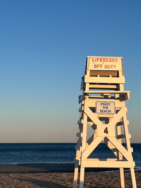 beach lifeguard relax summer Lifeguard Aesthetic Beach, Beach Lifeguard Aesthetic, Float Kate Marchant, Baywatch Aesthetic, Life Guard Aesthetic, Lifeguard Aesthetic, Hannah Aesthetic, Cousins Beach, Stephen Sanchez