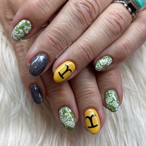 TV show Yellowstone inspired nail set with paisley and pretty swirls and gun metal glitter gel Yellowstone Inspired Nails, Beth Dutton Inspired Nails, Yellowstone Nail Art, Yellowstone Nails Design, Tv Show Inspired Nails, Wyoming Cowboy Nails, Stampede Inspired Nails, Yellowstone Nails, Western Nails Country