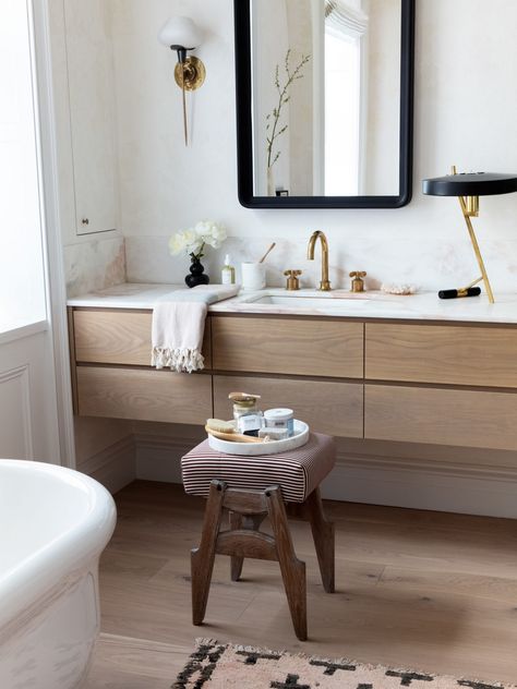 Floating Marble Vanity, Townhouse Bathroom, Counter Shop, Bathroom Organization Hacks, Nyc Townhouse, Athena Calderone, Bright Bathroom, Lighting Plan, Marble Vanity