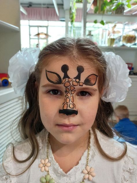 Animal Makeup, Giraffe Painting, Carnival Makeup, Face Painting Easy, Kids Face Paint, Painting Templates, Kids Shows, Girls Makeup, Easy Paintings