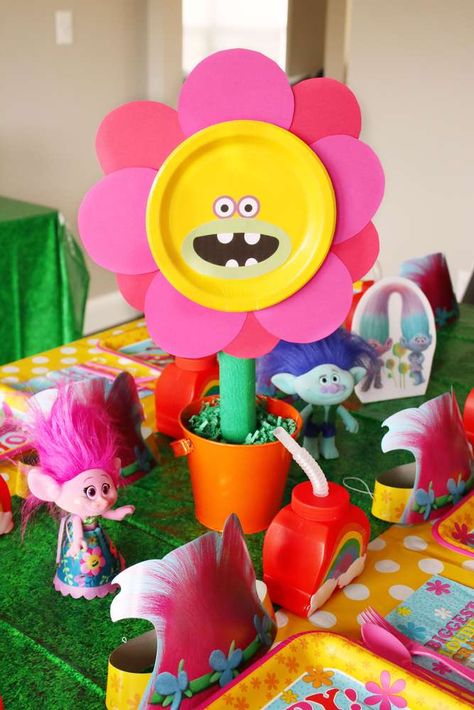 Trolls Birthday Decorations Diy, Trolls Birthday Photoshoot Ideas, Trolls Flowers Printable, Trolls Cricut Projects, Trolls Centerpieces Ideas Diy, Troll Centerpiece Ideas, Trolls Birthday Outfit Girl, Trolls Birthday Party Centerpieces, Trolls Food Ideas