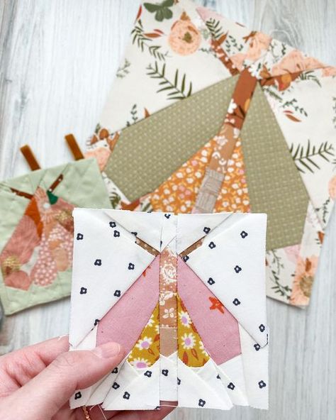 Moth Quilt Block, Hexagon Quilt Tutorial, Free Paper Piecing Patterns, House Quilt Patterns, Modern Quilt Blocks, Paper Pieced Quilt Patterns, Foundation Paper Piecing Patterns, Quilting Designs Patterns, Cute Sewing Projects