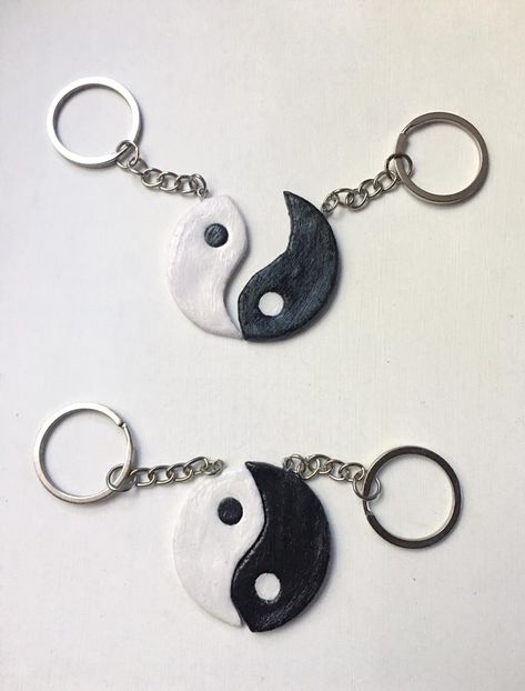 Polymer Clay Keychains For Men, Fevicryl Mouldit Clay Art Keychain, Air Clay Keychain, Matching Clay Keychains, Clay Crafts Keychain, Keychain Ideas Clay, Air Dry Clay Keychain Ideas, Cute Things To Sell, Clay Art Keychain