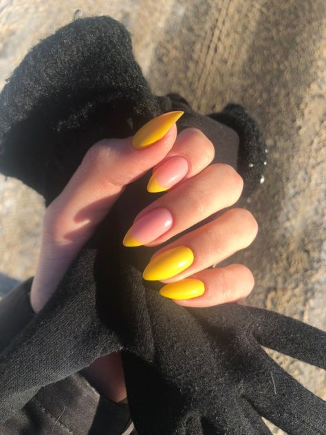 Shared by Амалия. Find images and videos about nails on We Heart It - the app to get lost in what you love. Nails Collection, Edgy Nails, Summer Acrylic Nails, Homecoming Nails, Yellow Nails, Minimalist Nails, Fire Nails, Dream Nails, Short Acrylic Nails