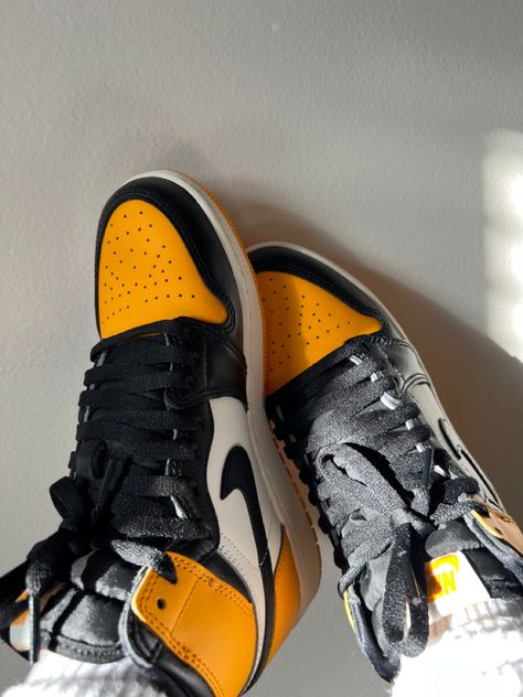 Jordan 1 Yellow And Black, Air Jordan 1 Mid Orange Black, Jordans Sneakers, Jordan 1, Air Jordan Sneaker, Air Jordans, Sneakers Nike, Nike, Sneakers