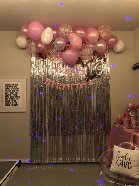 Balloons 🎈flowers 💐 Bday Photo Wall, Sweet 16 Decorations Ideas At Home, Sweet 16 Party Ideas Simple, Decorating Ideas For Birthday At Home, Sweet 16 Small Party Ideas, Simple Birthday Backdrop Ideas, Birthday Backdrop Ideas Diy, Pink Decorations Party Birthday Ideas, Birthday Aesthetic Decoration