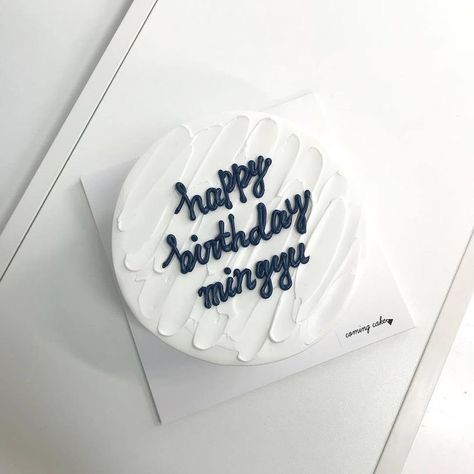 Simple Birthday Cake Designs, Minimalist Cakes, Minimalist Cake, Aesthetic Cake, Pastel Cakes, Korean Cake, Simple Cake Designs, Mini Cakes Birthday, Cake Decorating Frosting