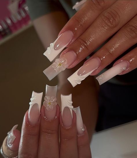 Nails For Bridesmaids Wedding, Neutral Quince Nails, Nails For Morena Skin, Nude Color Nails With Design, Nude Birthday Nails, French Tip Long Acrylic Nails, Elegant Birthday Nails, Libra Nails Acrylic, French Tip Inspo Nails