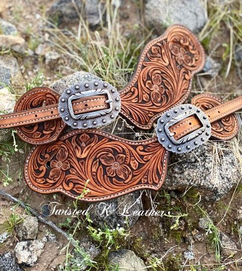 Tooled Spur Straps, Leather Spur Straps Pattern, Spur Straps Western, Spur Straps Pattern, Leather Spur Straps, Cowboy Spurs, Custom Leather Work, Country Bumpkin, Leather Working Patterns