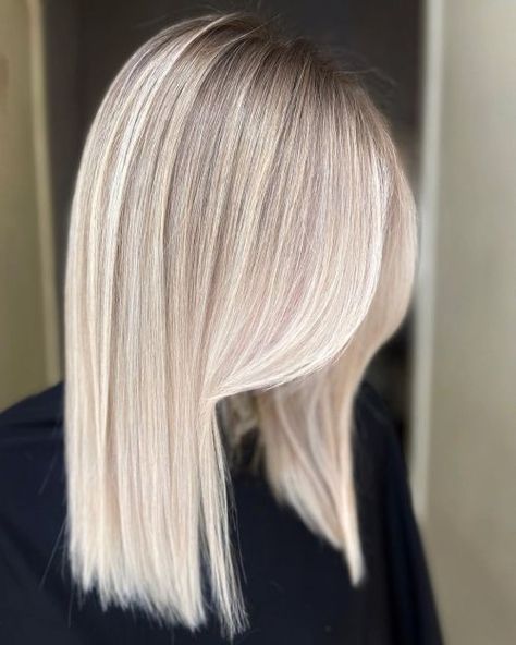 Blonde Hair Goals, Fall Blonde Hair, Summer Blonde Hair, Platinum Blonde Hair Color, Blonde Hair Transformations, Silver Blonde Hair, Blonde Bob Hairstyles, Straight Blonde Hair, Light Blonde Hair