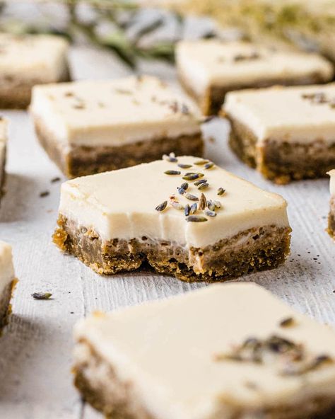 Hojicha honey lavender cream bars | Halicopter Away Spring Baking Recipes, Cardamom Bread, Cookies Orange, Chunky Chocolate Chip Cookies, Chewy Toffee, Orange Cardamom, Sweets Ideas, Japanese Milk Bread, Homemade Buns