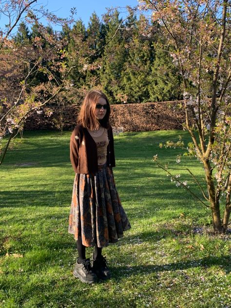 Fairy Core Skirt Outfits, Jean Skirt Outfits Aesthetic, Outfits Fairy Grunge, Spiritual Aesthetic Fashion, Blue Jean Skirt Outfits, Fairy Fits, Fairy Grunge Outfit, Fairy Core Outfits, Midi Skirt Brown