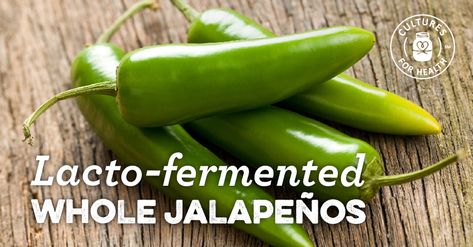 Recipe for lacto-fermented whole jalapeños allows you to control the degree of hotness. Self Sufficient Garden, Fermenting Foods, Fermenting Vegetables, Fermented Kimchi, Lacto Fermented, Cultured Food, Raw Apple Cider Vinegar, Fermentation Recipes, Best Probiotic