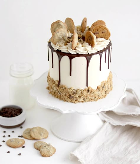 Milk & Cookies Cake Recipe - Sugar & Sparrow Cookies Cake Recipe, Chocolate Chip Cake Recipe, Cookies And Cream Cake, Chocolate Chip Cookie Cake, Chips Ahoy, Chocolate Chip Cake, Cookie Cake Recipe, Cookies Cake, Warm Chocolate