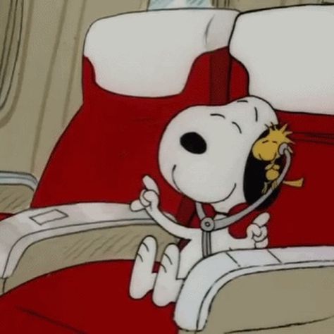 musical snoopy 🎶🎵 Daily snoopy content 💕 Follow@snoopy.loves.you._ DM For credit or removal #snoopygram #schulz #snoopythailand #snoopylove #snoopyjapan #snoopygrams #ilovesnoopy #snoopyfan #snoopylovers #snoops #snoopyandwoodstock #snoopymania #snoopylover #snoopymuseum #peanutslover #snoopylife #snoopydogg #snoopyfans #snoopyandfriends Snoopy Music Pfp, Snoopy Aesthetic Pfp, Listen To Music Cartoon, Snoopy Pfp Aesthetic, Snoopy Profile Picture, Snoopy Headphones, Snoopy Listening To Music, Snoopy Music, Snoopy Dancing