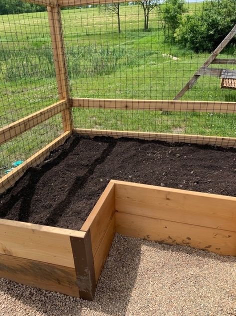 Raised Garden Sloped Yard, Raised Bed With Fence, Deer Proof Fence For Garden, Veggie Garden Inclosed, Plans For Raised Garden Beds, Walk In Raised Garden Beds, Fencing Around Raised Garden Beds, Deer Proof Garden Raised Beds, Fenced Vegetable Garden Design