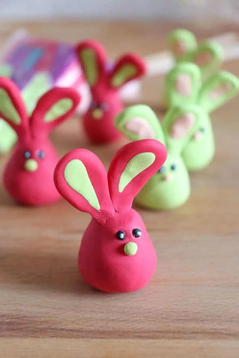 Easy Clay Crafts, Pencil Toppers Diy, Clay Craft Ideas, Polymer Clay Bunny, Pencil Topper Crafts, Polymer Clay Ideas, Clay Bunny, Polymer Clay Craft, Clay Projects For Kids