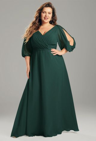 The Polly dress offers a charming vintage appeal that you'll fall in love with. The puffy sleeves offer great character, while the flowing skirt gives you the graceful movement that you deserve, as the belle of the ball. This dress is the perfect option for weddings, dances and other special occasions. Maxi Plus Size Dresses, Plus Size Dress With Sleeves, Plus Size Bridesmaid Dresses With Sleeves, Green Dress Wedding Guest, Green Plus Size Dress, Plus Size Women Outfits, Dresses For Curvy Women, Hunter Green Bridesmaid Dress, Plus Size Bridesmaid Dress