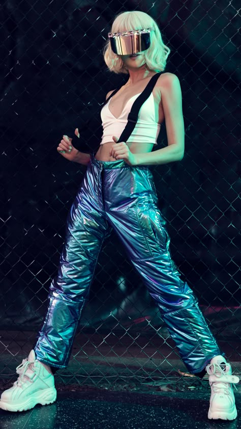 Space Look Fashion, Space Rave Outfit, Galactic Outfit, Camping Music Festival, Universe Outfit, Space Rave, Moon People, Chica Aesthetic, Space Costume