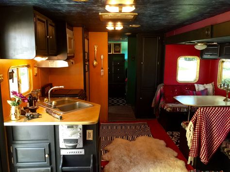 Rv Interior Design, Rv Interior Remodel, Steak Potatoes, Tiny House Camper, Butter Steak, Hacks For Kids, Camper Trailer Remodel, Beach Hacks Clever Ideas, Beach Hacks Kids