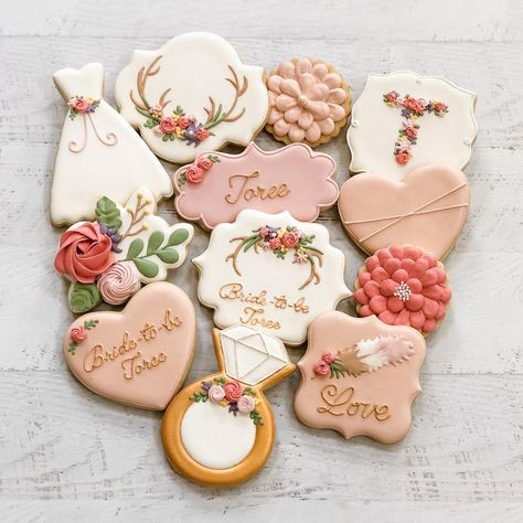 Bride To Be Cookies, S Cookies, Lovely Bride, Wedding Cookies, Royal Icing Cookies, Sugar Cookies Decorated, Bride To Be, Royal Icing, Sugar Cookies