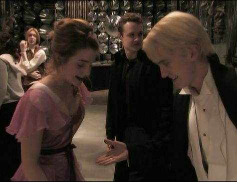 Harry Potter Bts, Tom Felton And Emma Watson, Harry Potter Couples, Felix Felicis, Draco And Hermione, Fred Weasley, Harry Potter Actors, Harry Potter Jokes, Harry Potter Cast