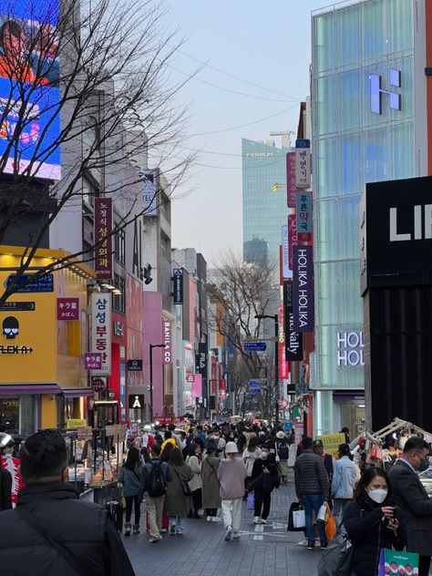 Myeongdong Seoul Aesthetic, Myeongdong Aesthetic, Life In Korea Aesthetic, Korea Moodboard, Mai Core, Korea Myeongdong, Myeongdong Seoul, Seoul Trip, Seoul Aesthetic