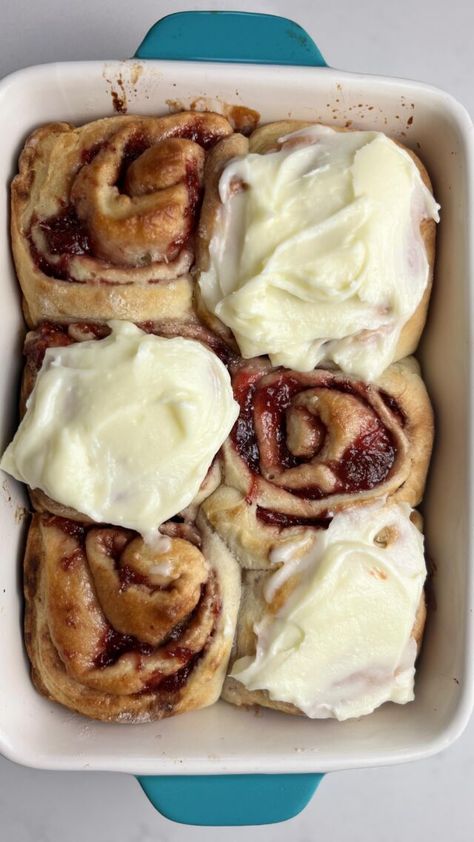 Easy Sourdough Cinnamon Rolls, Soft And Fluffy Cinnamon Rolls, Using Sourdough Starter, Sourdough Lemon, Sourdough Cinnamon Rolls, Fluffy Cinnamon Rolls, Easy Sourdough, Eggless Desserts, Eggless Recipes