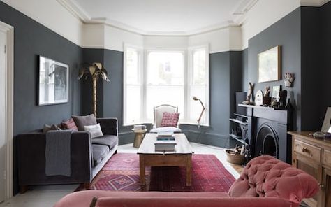 Photographing Interiors, Dark Grey Living Room, Black Interiors, Victorian Living Room, Dark Living Rooms, Easy Tricks, Living Room Warm, Lounge Ideas, Pink Living Room