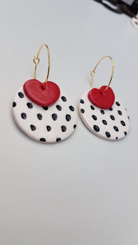 Heart Polymer Clay, Polymer Clay Flower Jewelry, Diy Earrings Polymer Clay, Polymer Clay Jewelry Tutorials, Handmade Clay Jewelry, Polymer Earrings, Polymer Clay Diy, Polymer Clay Jewelry Diy, Cute Polymer Clay