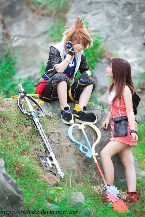 Sora n Kairi by studioK2 on DeviantArt Kairi And Sora, Kairi Cosplay, Sora Kairi, Kairi Kingdom Hearts, Kingdom Hearts Cosplay, Sora And Kairi, Heart Costume, Video Game Cosplay, Jessica Nigri