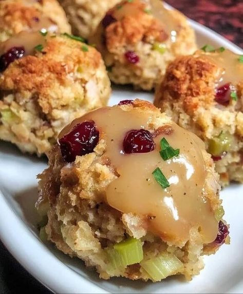 A New Holiday Favorite: Cranberry Turkey Stuffing Balls Recipe for Your Feast - NewsBreak Crab Balls Recipe, Stuffing Meatballs, Holiday Fruit Cake, Turkey Balls, Stuffing Balls Recipe, Cranberry Stuffing, Cranberry Turkey, Stuffing Balls, Cheese Burger Soup Recipes