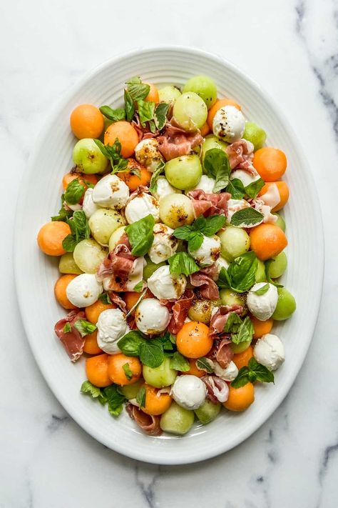 Honeydew Recipe, Cantaloupe Cucumber Salad, Ingredients Substitutions, Arugula Prosciutto, Prosciutto Melon, Prosciutto Salad, Melon Balls, Refreshing Summer Recipes, Grilled Broccolini