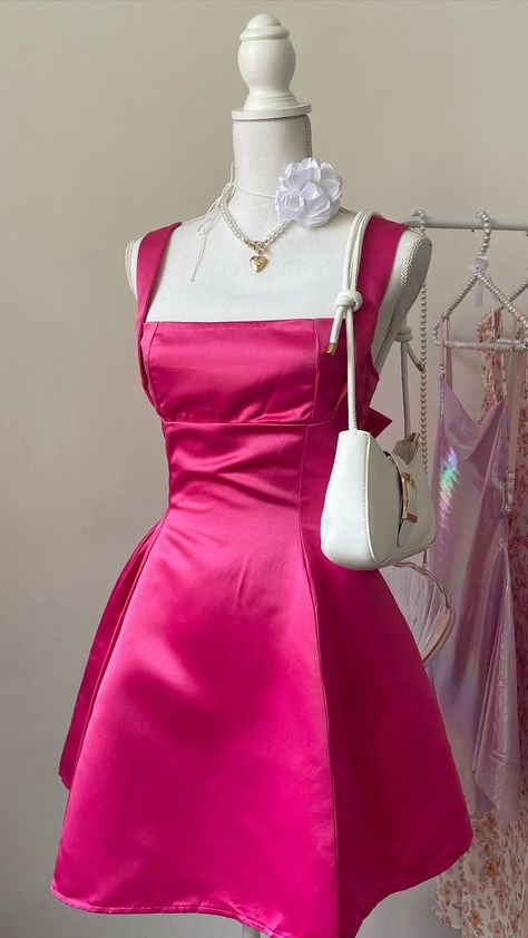 Party Dress Pink, Pink Dress Outfit Party, Pink Party Dress, Pink Dress Outfits, Dress Outfits Party, Girl Red Dress, Funky Dresses, Mini Homecoming Dresses, Pink Party Dresses