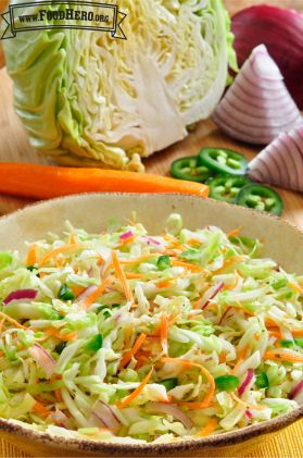 Pickled Cabbage Slaw, Side Salad Recipes, Pickled Cabbage, Salad Dressing Recipes Homemade, Cole Slaw, Tailgating Recipes, Orange Salad, Slaw Recipes, Veggie Salad