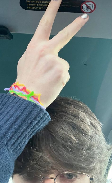 karls new post on his story<3 Dream Friends, Karl Jacobs, Mr. Beast, Dream Artwork, Pretty Hands, Perfect Boy, Dream Team, Drawing Tutorial, Crochet Projects