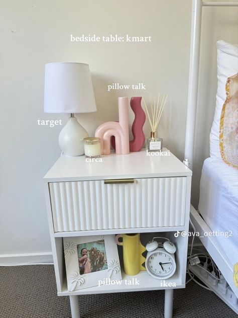 Ava oetting room tour on tiktok Ava Oetting, Bedside Table Inspiration, New York Bedroom, Tiktok Room, Uni Room, Room Redesign, Girly Room, Teen Room Decor, Dream House Rooms