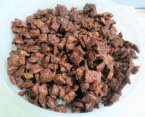 No Bake Chocolate Chex Cereal Snack Mix Recipe - The Classy Chics Cheeto Snack Mix Recipes, Chex Cereal Desserts, Chocolate Chex Recipes, Chex Cereal Recipes, Chocolate Chex Mix Recipes, Tv Snacks, Chocolate Chex Mix, Chex Recipes, Snack Mix Recipe