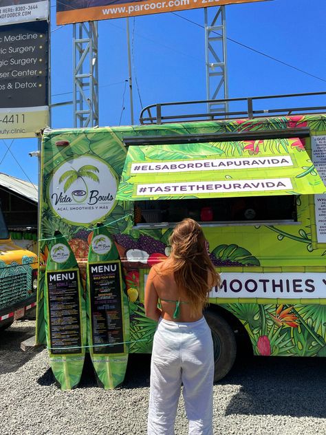 Beach Food Truck, Smoothie Food Truck, Fruit Truck, Juice Truck, Truck Aesthetic, Taco Food Truck, Taco Food, Fresh Fruit Smoothies, Happy Fruit