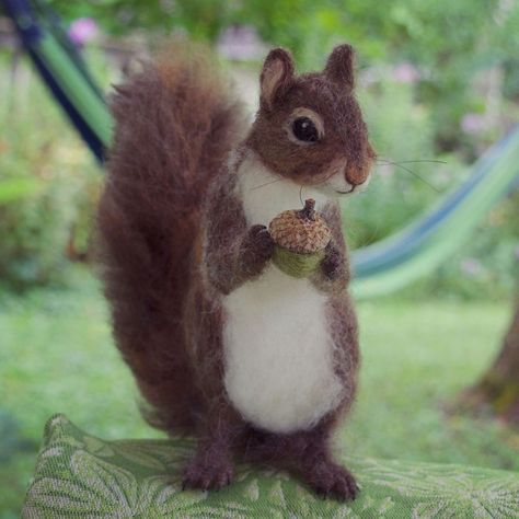 I Bring Wool To Life In Needle Felt Wildlife Needle Felting Squirrel Tutorial, Felted Squirrel Tutorial, Felted Squirrel, Needle Felt Animals, Felt Animal Pattern, American Midwest, Felted Crafts, Felted Projects, Connection To Nature